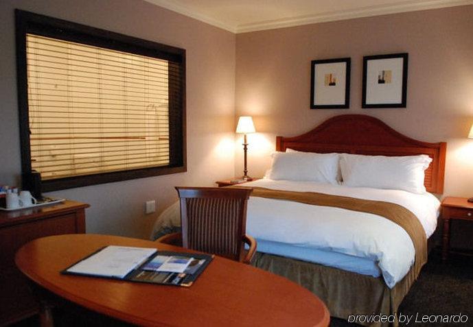 Protea Hotel By Marriott Harrismith Montrose Extérieur photo