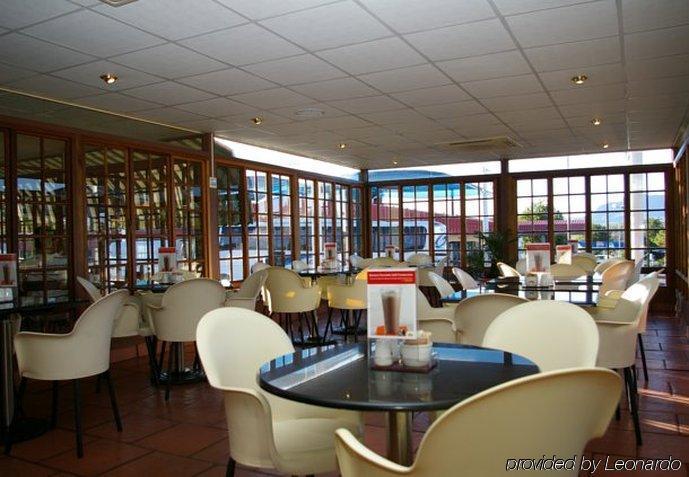 Protea Hotel By Marriott Harrismith Montrose Extérieur photo