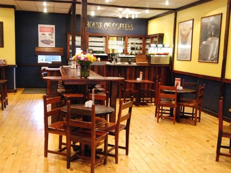 Protea Hotel By Marriott Harrismith Montrose Extérieur photo