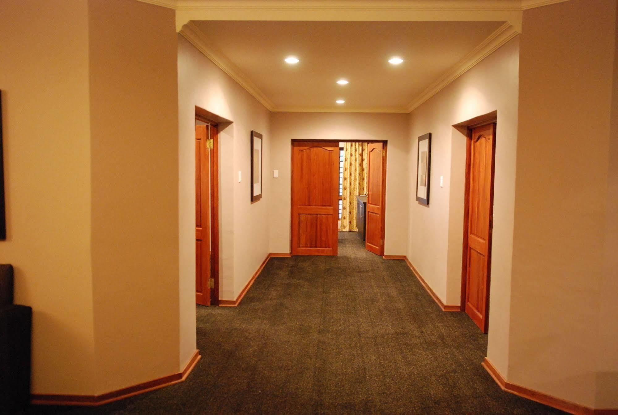 Protea Hotel By Marriott Harrismith Montrose Extérieur photo