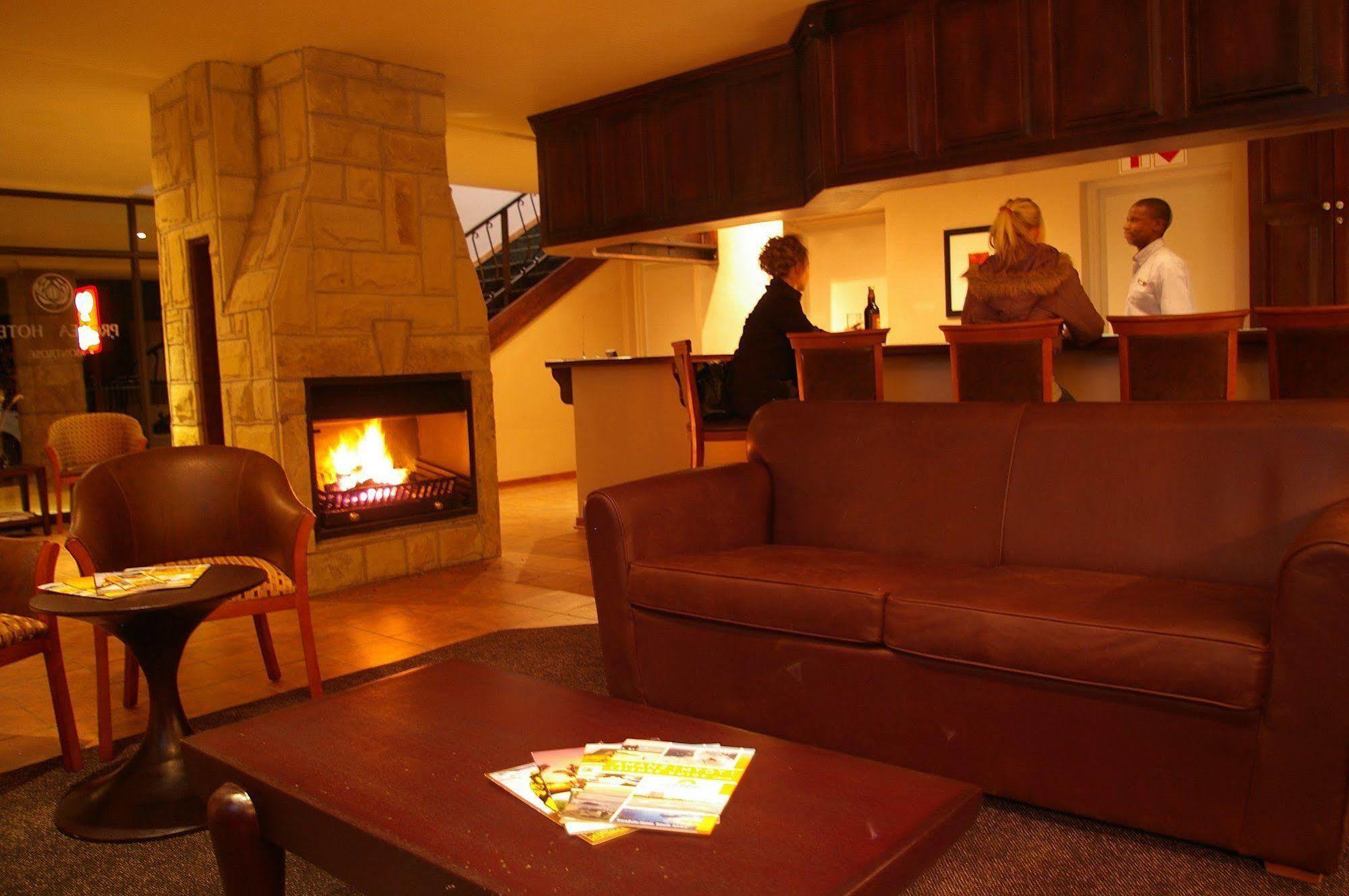 Protea Hotel By Marriott Harrismith Montrose Extérieur photo